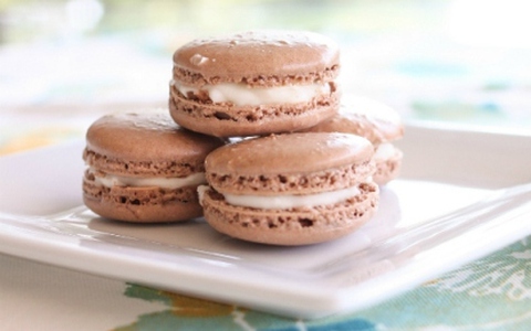 Trổ tài làm bánh macaron chocolate ngon tuyệt