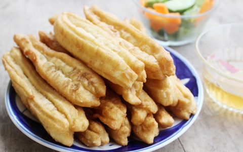 Mách bạn cách làm quẩy nóng ngon hơn ở tiệm