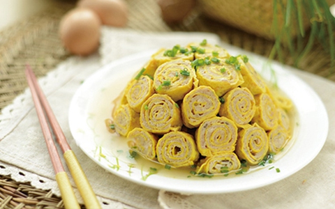 Trứng cuộn thịt đẹp mắt ngon miệng cho bữa tối