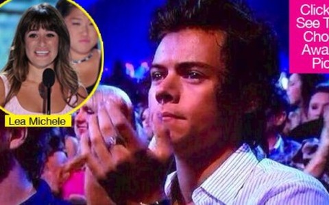 Harry Styles bật khóc vì bài phát biểu của ngôi sao "Glee"