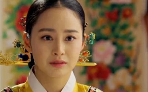 "Ok Jung" Kim Tae Hee thay đổi sau khi thành Hoàng hậu