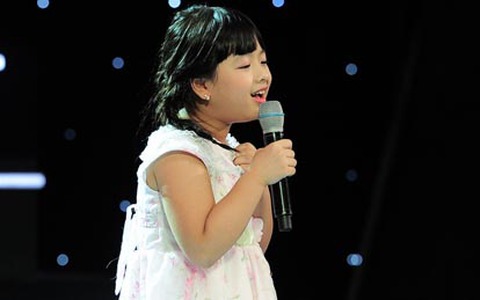 Con gái Chiều Xuân chinh phục cả 4 HLV Giọng hát Việt nhí