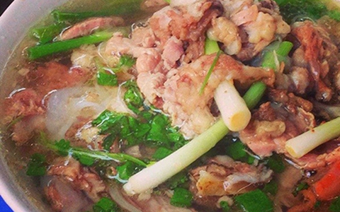 Lang thang phố đêm Hà Nội ăn phở gánh