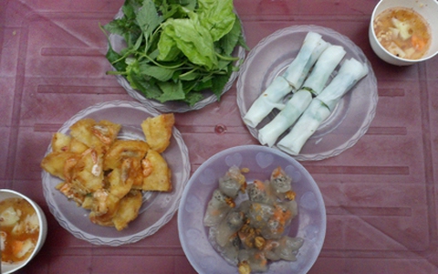 Khám phá quán ăn vặt siêu rẻ ở khu Tam Trinh, Hà Nội