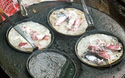 No căng bánh xèo Nha Trang chỉ với 10.000 đồng
