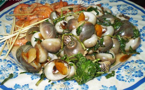 Ốc mỡ thơm ngon, lạ miệng