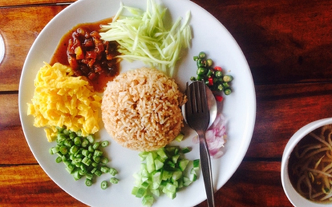 Khao kluk kapi - Món cơm "bún thang" lạ lẫm của Thái Lan