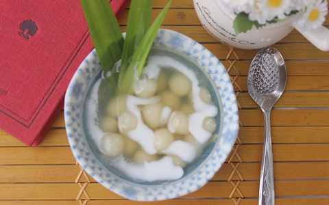 Chè nếp lá dứa ngọt ngào hương vị mùa thu