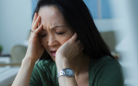 Vợ "tầm gửi"