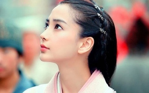 Chuyện đấng quân vương mất nước vì một nụ cười của mỹ nhân