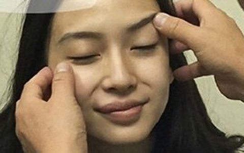 Angelababy có giấy chứng nhận chưa từng phẫu thuật thẩm mỹ 