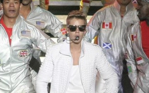 Justin Bieber tiếp tục gây thất vọng vì bỏ show