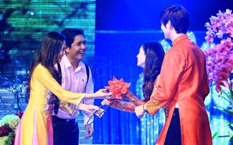 Vợ chồng Thanh Thúy "đọ giọng" với vợ chồng Trương Quỳnh Anh