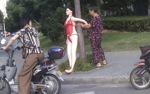 Số phận không ngờ của búp bê tình dục khi bị "thất sủng"