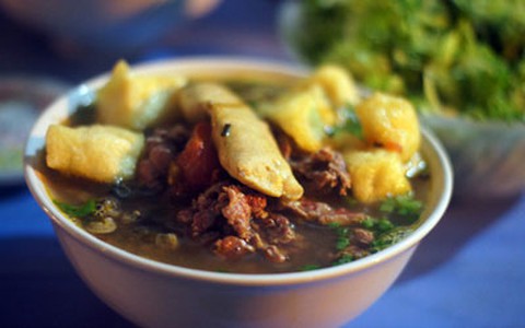 Bún ốc Hàng Buồm chua chua thơm dịu
