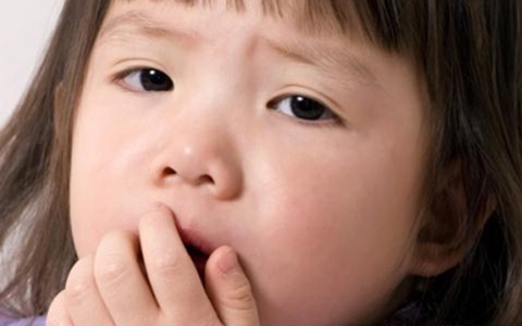 Mách mẹ cách phân biệt tiếng ho của con và cách chữa