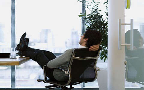 Trai lười chốn văn phòng hay những anh chàng thích làm ngơ