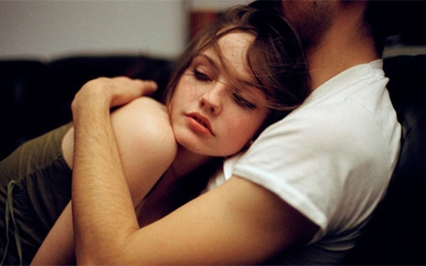 Sự thật về tình yêu đằng sau câu hỏi: Có nên yêu đàn ông lớn tuổi?