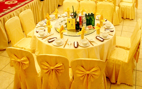 Đắt khách dịch vụ đặt tiệc cưới tại Hà Nội