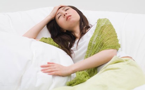 "Méo mặt" vì mẹ chồng “tắc kè hoa” 