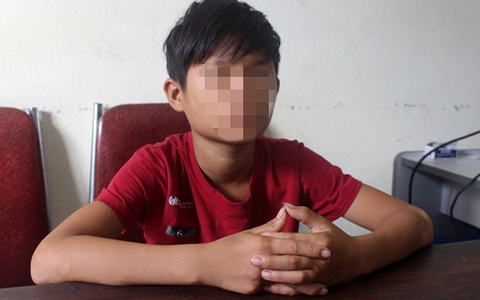 "Tôi đã nhiều lần xích con... để dạy dỗ"