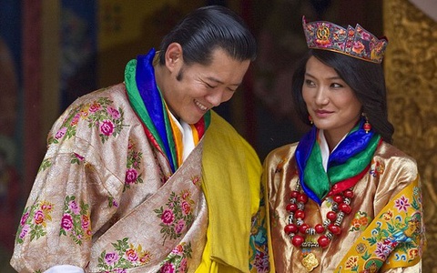 Ông vua yêu vợ ở vương quốc "năm thê bảy thiếp" đang chờ đón một điều đặc biệt