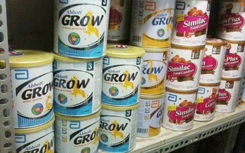 Sữa ngoại "móc túi" trắng trợn các bà mẹ Việt?