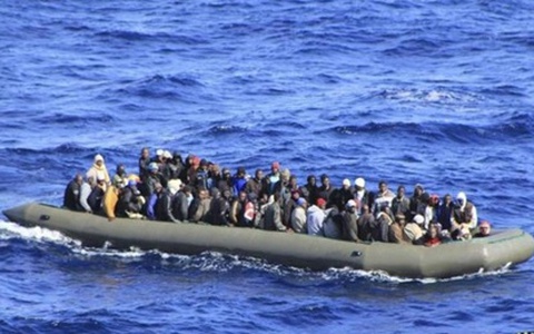 Italy: Chìm thuyền chở 400 người nhập cư, hàng trăm người có thể đã chết