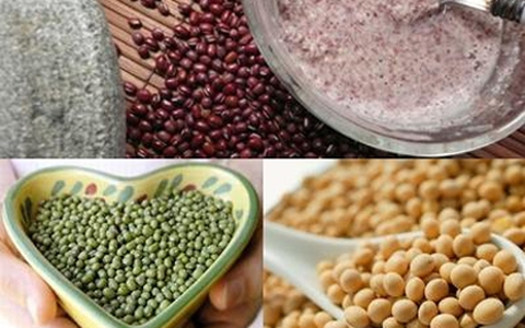 Bất ngờ với những loại bột làm... nở ngực chị em