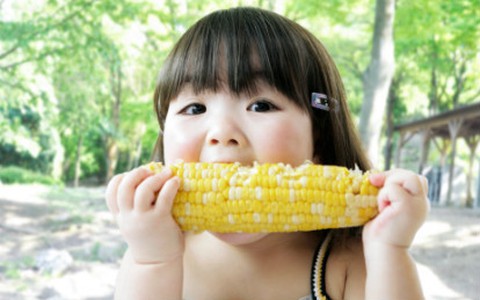 Mẹo “luộc” bắp ngô vừa ngon vừa lành, mà nhanh chỉ bằng thời gian úp 1 tô mỳ gói