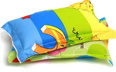 Bọ lúc nhúc trong gối thảo dược, cha mẹ rước bệnh cho... con