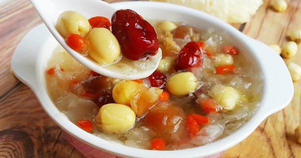 Cách nấu canh nấm tuyết - món canh ngon giúp tăng sức đề kháng