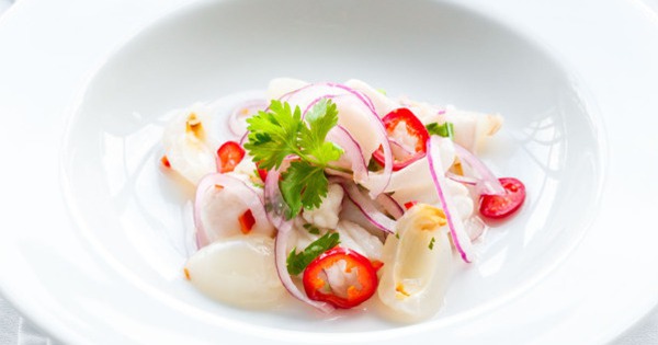 Cách làm ceviche vải thiều - món gỏi hải sản đặc biệt đến từ Peru