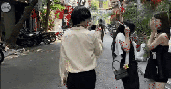 Thanh niên cầm máy ảnh dí sát mặt người đi đường gây tranh cãi: Nghệ thuật hay thô lỗ? Người trong cuộc nói gì?