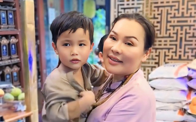 Vợ Quý Bình: "Tôi gọi điện lên công an để check camera nhưng sau đó nghĩ lại"