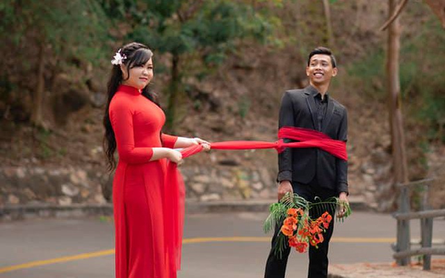 Cặp đôi Sài Gòn chia sẻ kinh nghiệm chọn gói chụp ảnh cưới ngoại cảnh chỉ 7  triệu