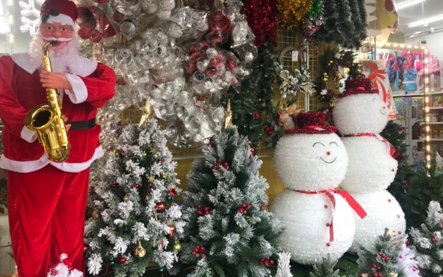 Thị trường Noel tại Đà Nẵng bắt đầu sôi động