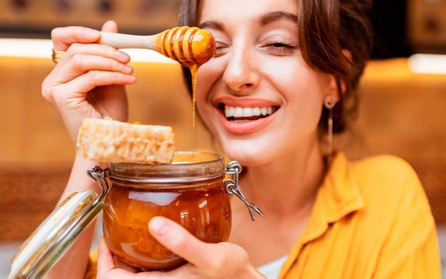 7 cách sử dụng mật ong để giảm cân vù vù, da dẻ hồng hào