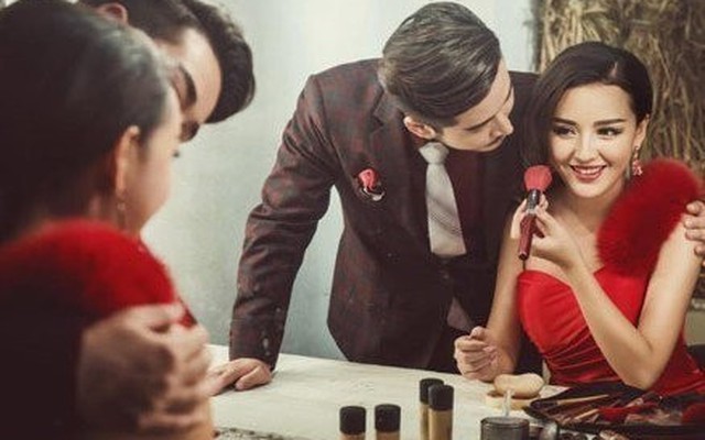 Định chấm dứt, 'phi công trẻ' lặng người nghe quý bà hồi xuân chốt hạ câu khủng khiếp