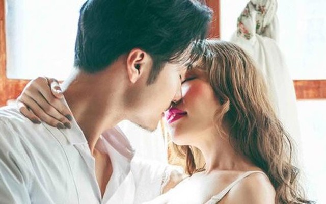 Chồng tăng ca làm đêm, vợ ở nhà buồn nên sang nhà anh hàng xóm 'tâm sự'
