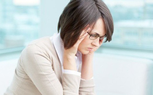 Mẹ chồng mất chưa tròn năm mà anh chồng chị dâu đã toan tính đủ đường