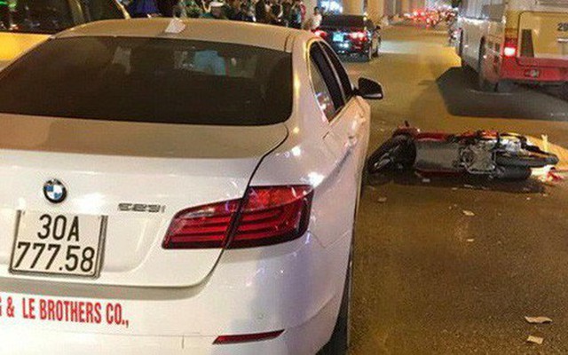 CLIP Nữ tài xế BMW say xỉn gây tai nạn rồi bỏ chạy ở TPHCM