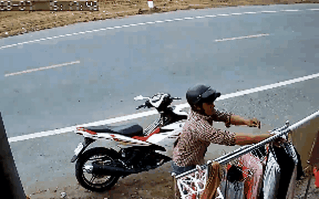 ava-15337380917851877793453-0-32-180-320-crop-15337380977191699612389.gif