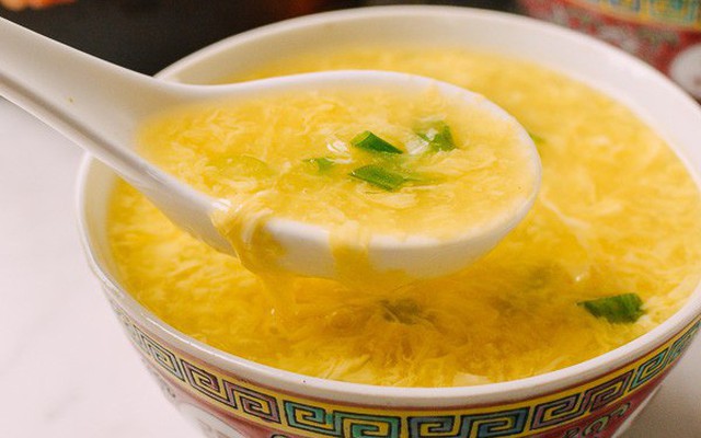 Với bí quyết nấu súp trứng ngon của đầu bếp nhà hàng, bạn sẽ có thể tạo ra món súp trứng ngon miệng và hấp dẫn để thưởng thức cùng gia đình và bạn bè. Thử ngay để có một bữa ăn ngon và đúng điệu nhé!