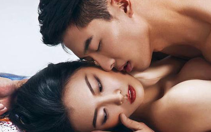 Biết chồng xem phim 18+, vợ ấm ức muốn ly hôn, không ngờ khi nghe lén được cuộc nói chuyện