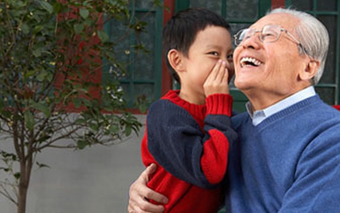 Ông nội cố tình trêu chọc cháu trai: "Hôm nay lại đến à", câu trả lời khiến ông tăng huyết áp