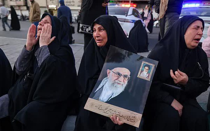 Iran tuyên bố quốc tang 40 ngày sau cái chết của Lãnh tụ tối cao Khamenei