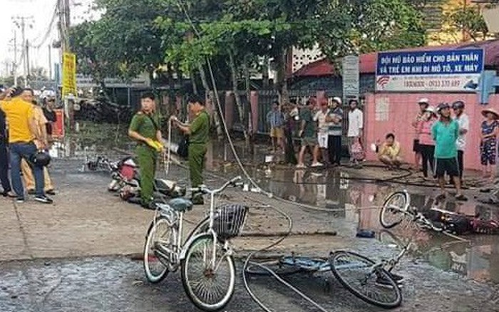 Ám ảnh chiếc mũ học sinh còn trước cổng trường sau khi 2 em bị điện giật chết