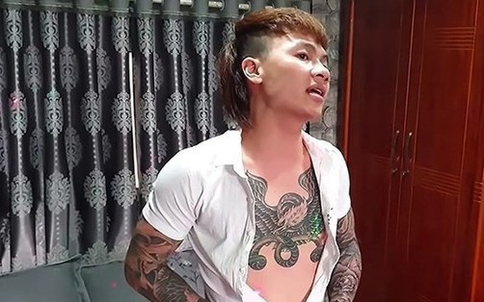 Quang Rambo “gánh quỷ” – giải mã hình xăm vận vào người, lắm tiền cũng... |  TikTok